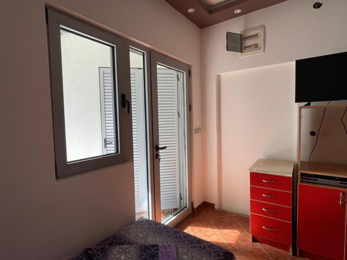 Apartments Zevs Budva Ngoại thất bức ảnh